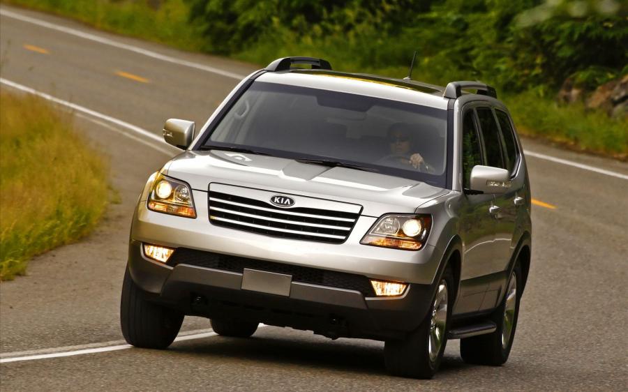  Kia Borrego 2009 года  (фото 80 из 345)